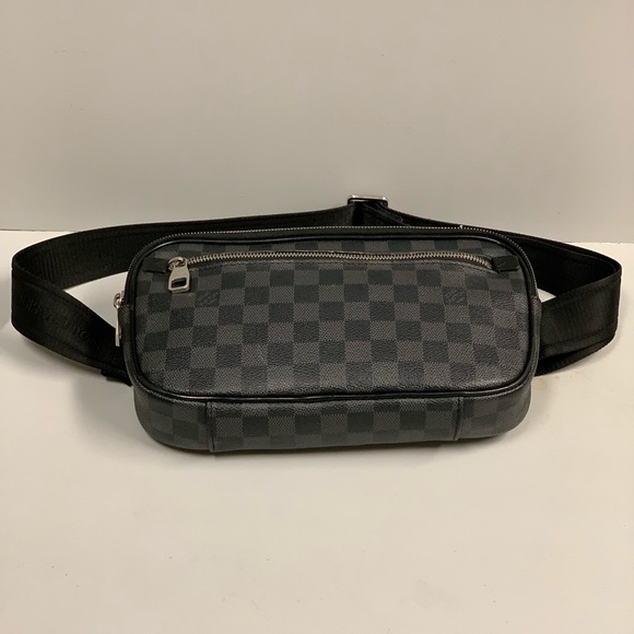 Louis Vuitton Outdoor belt bag used gently - Picture 2 of 8